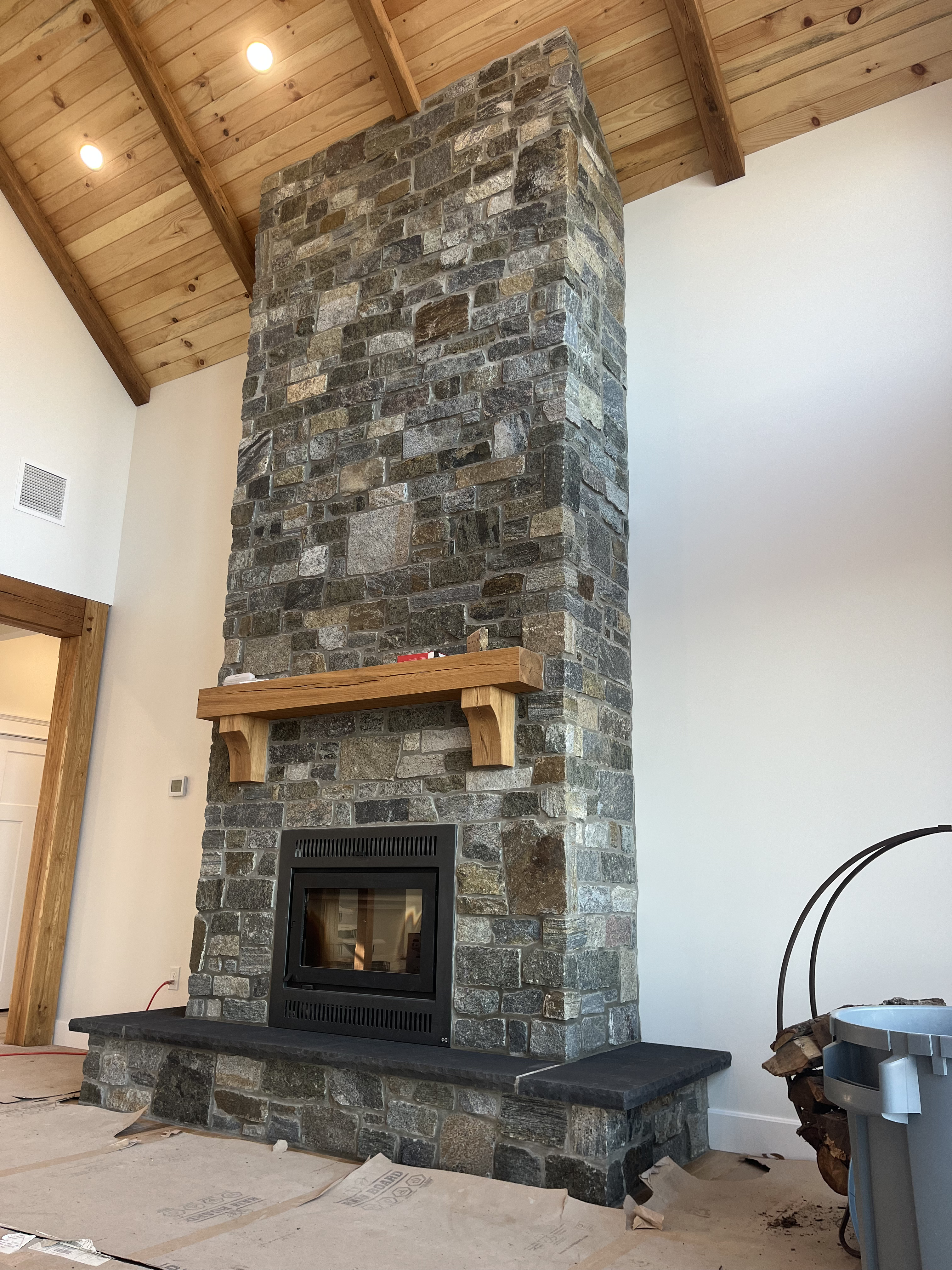 Stone chimney masonry example